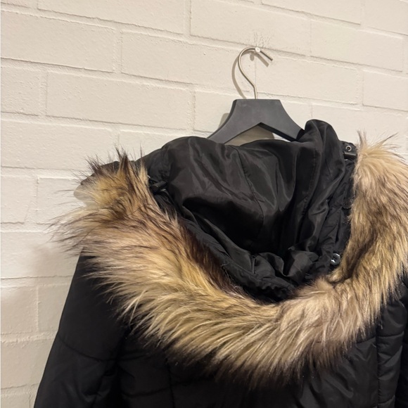 American Eagle Outfitters Black Puffer Coat with Fur Hood - Picture 11 of 14